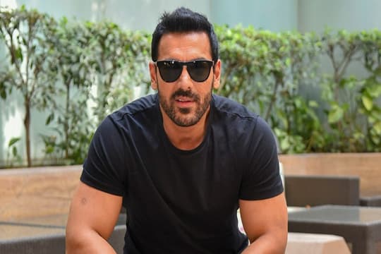 John Abraham Siap Membuat Ulang Film Selatan Ayyappanum Koshiyum