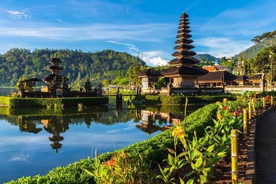 Destinasi Dunia yang Sering Didatangi Bintang Bollywood