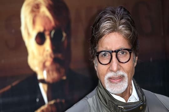 Setelah Amitabh Bachchan, Abhishek Bachchan Positif Corona