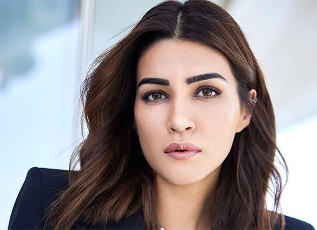 Kriti Sanon Debut Jadi Produser
