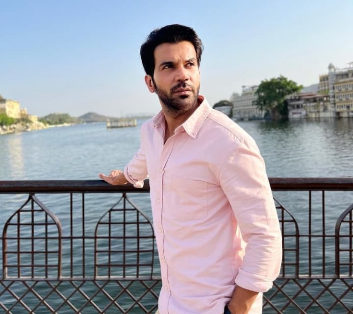 Jadi Penggemar Shah Rukh Khan, Rajkummar Rao : Saya Biasa Menatap Posternya