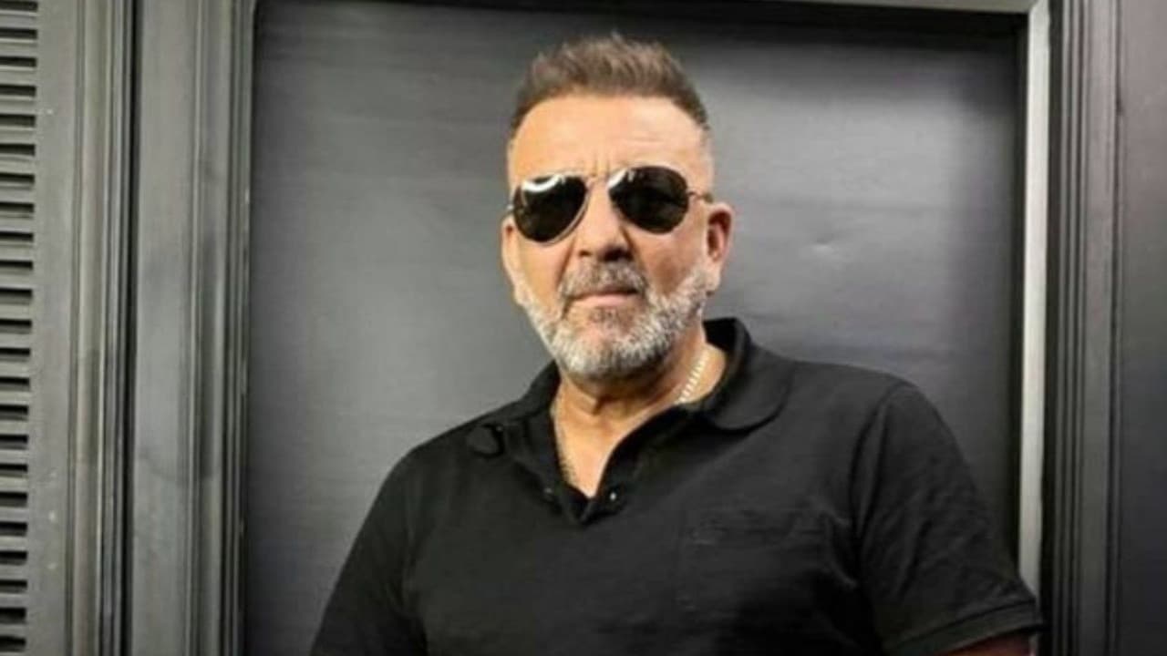 Dikarenakan Masalah Visa, Sanjay Dutt Keluar Dari Son of Sardaar 2?