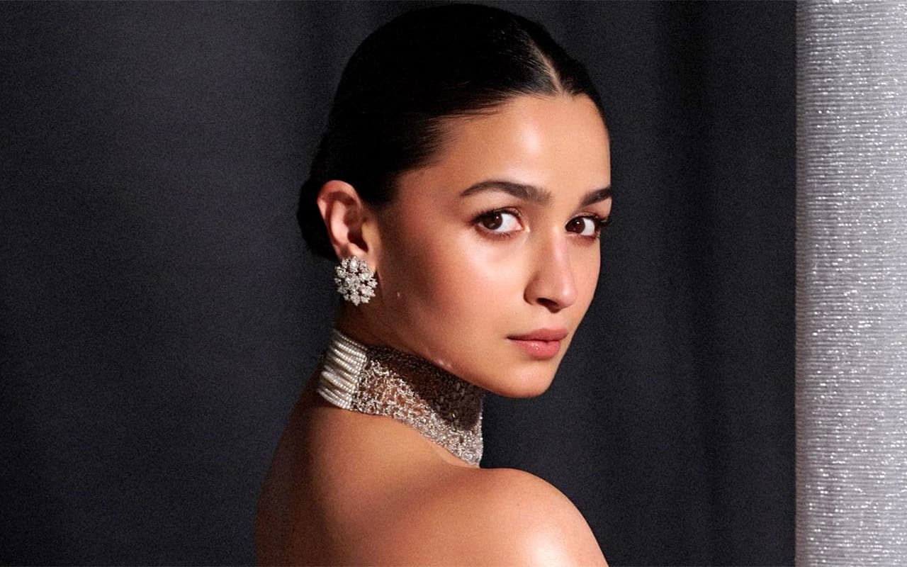 Alia Bhatt Tampil Sebagai Duta Gucci india
