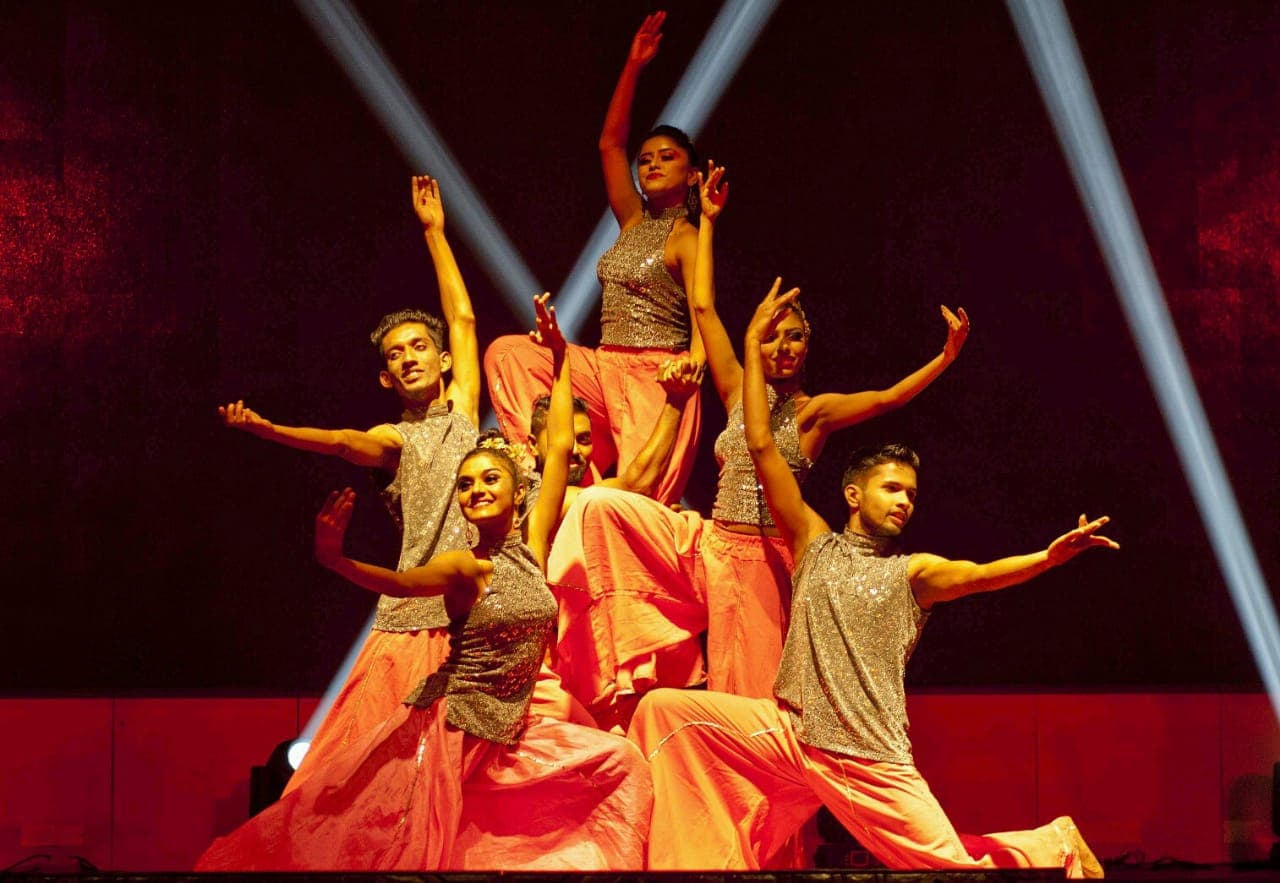 Budaya dan Tren dalam Sapphire Dance Creations