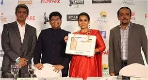 Raih Amazon Filmfare Awards, Vidya Balan Sebut Tropi Filmfare Simbol Cinta