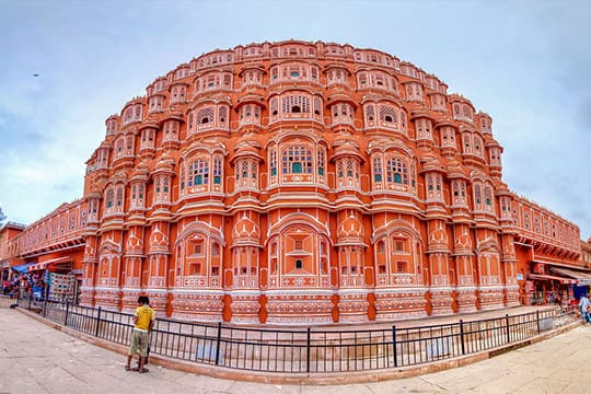 Hawa Mahal: Destinasi Wisata Utama India
