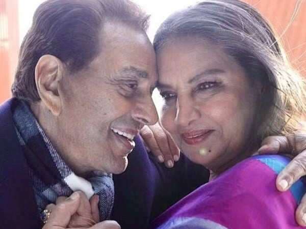 Dharmendra Ungkap Kesan Beradegan Mesra Bareng Shabana Azmi Di RARKPK