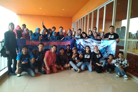 Nonton Bareng Film 2.0 di Cibinong Squere Mall