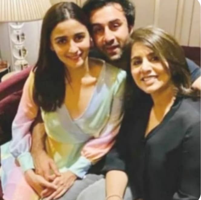 Emosional, Upacara Mehendi Alia Bhatt Buat Sang Mertua Nangis