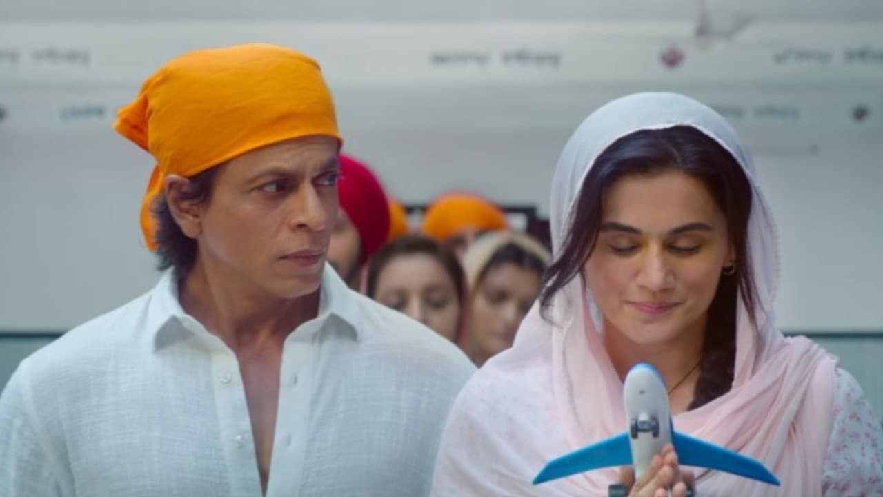 Romansa SRK & Taapsee Pannu Ingatkan Netizen Dengan Film Lama SRK