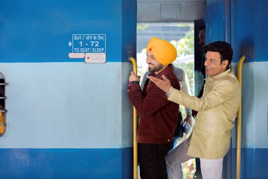 Diljit Dosanjh & Manoj Bajpaaye Syuting Film Bersama