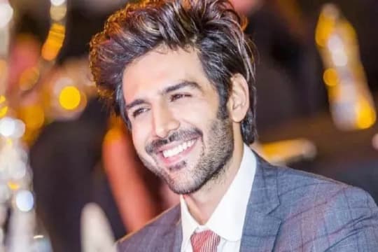 Tertunda Karena Masa Kuncian, Kartik Aaryan Sebut Dostana 2 Akan Segera Selesai