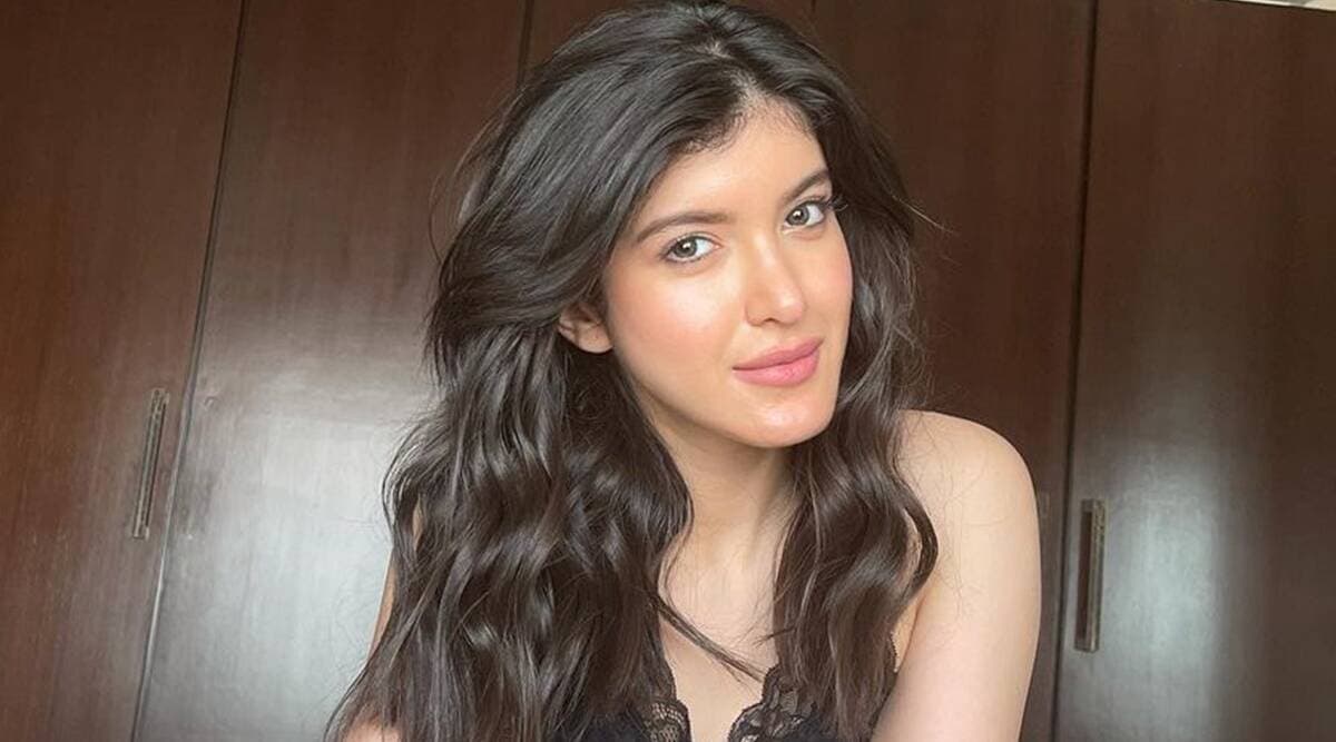 Bikin Kecewa Penggemar, Debut Shanaya Kapoor ‘Bedhadak’ Dibatalkan?