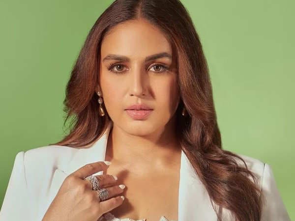 Huma Qureshi Bintangi Proyek Terbaru Bertajuk Bayaan