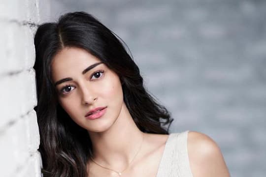 Ekslusif: Ananya Panday | Versi Indonesia