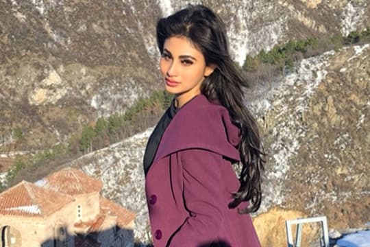 Akting Mouni Roy Terlihat Menjanjikan di Film Gold
