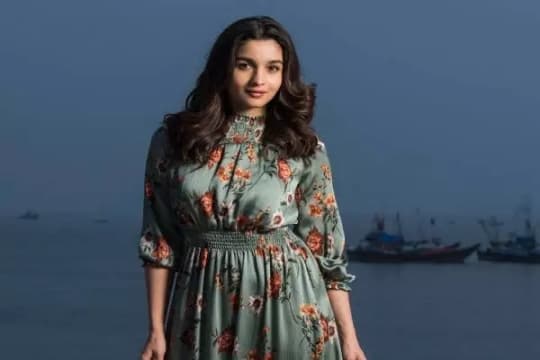 Beli Rumah Mewah di London, Alia Bhatt Ingin Beli Jet Pribadi